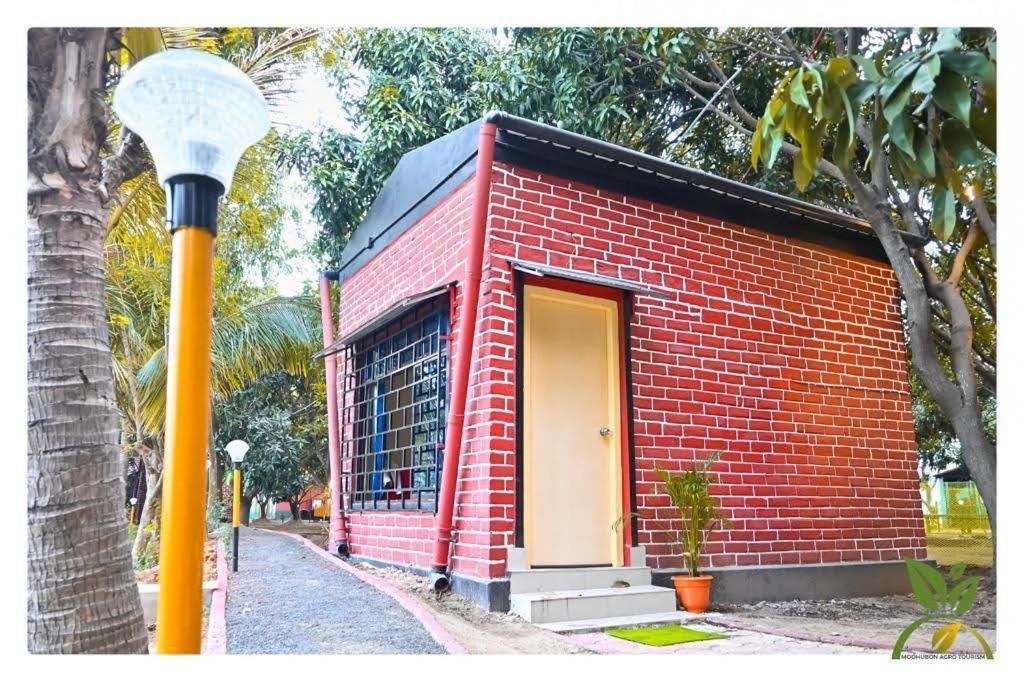 Hotel Modhubon Agro Tourism Bolpur Exteriér fotografie