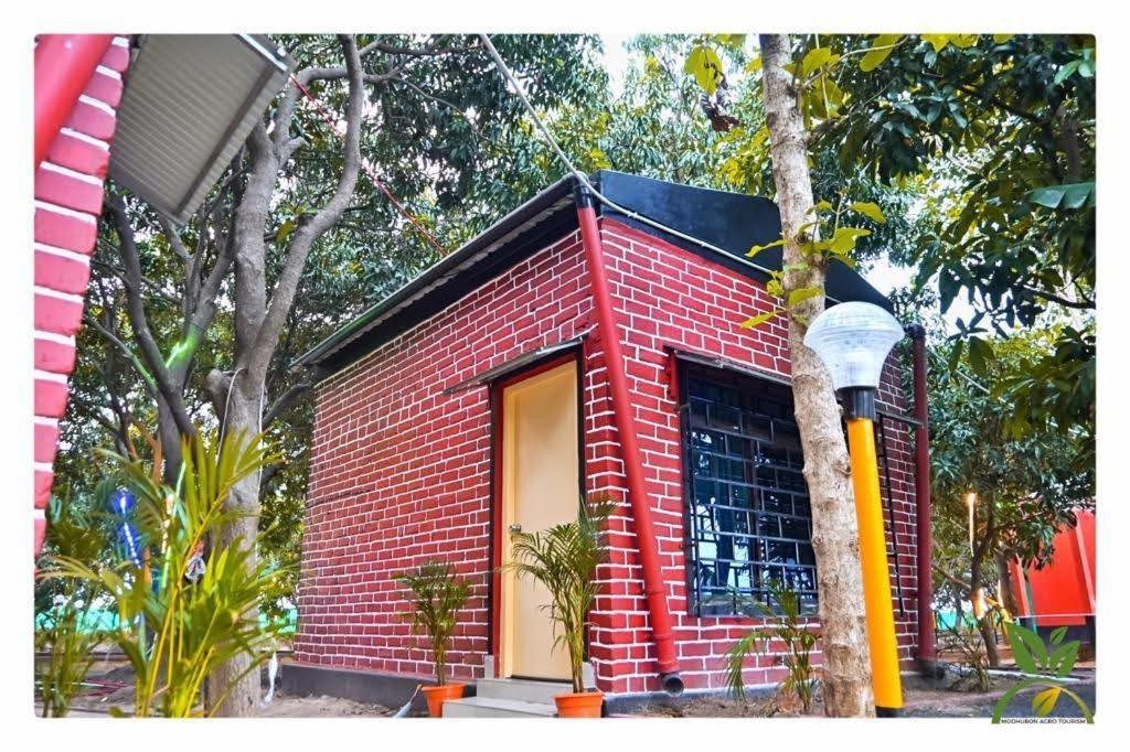 Hotel Modhubon Agro Tourism Bolpur Exteriér fotografie